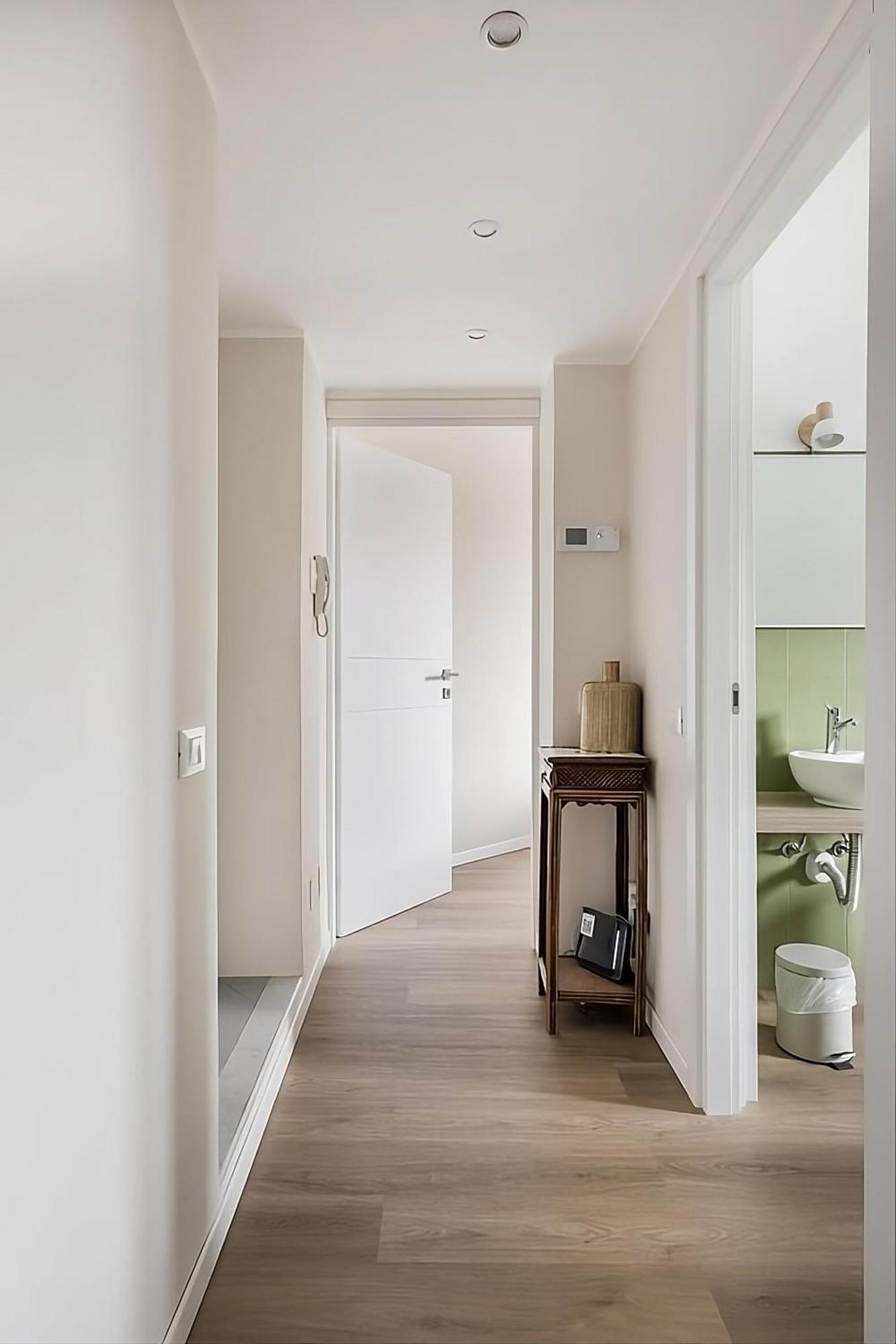 2 Bedroom Gem Near Fast Wi Fi Kademy House Milán