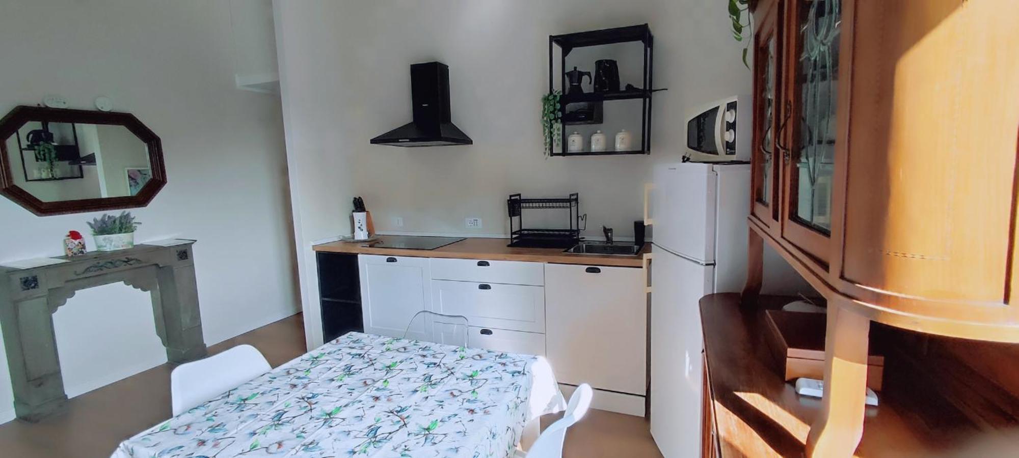 2 Bedroom Gem Near Fast Wi Fi Kademy House Apartment Milan